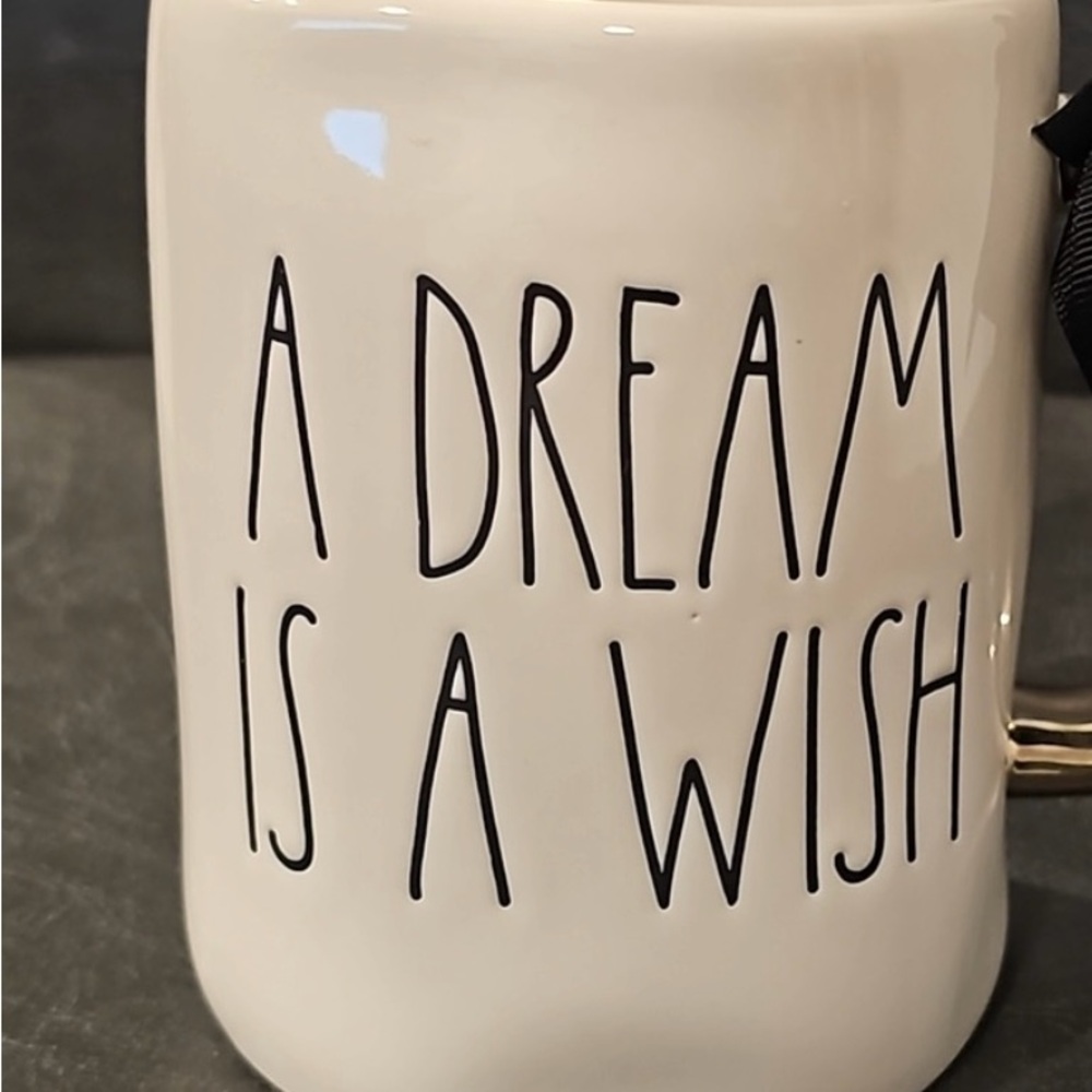 Mug Cinderella Rae Dunn - Picture 2 of 6
